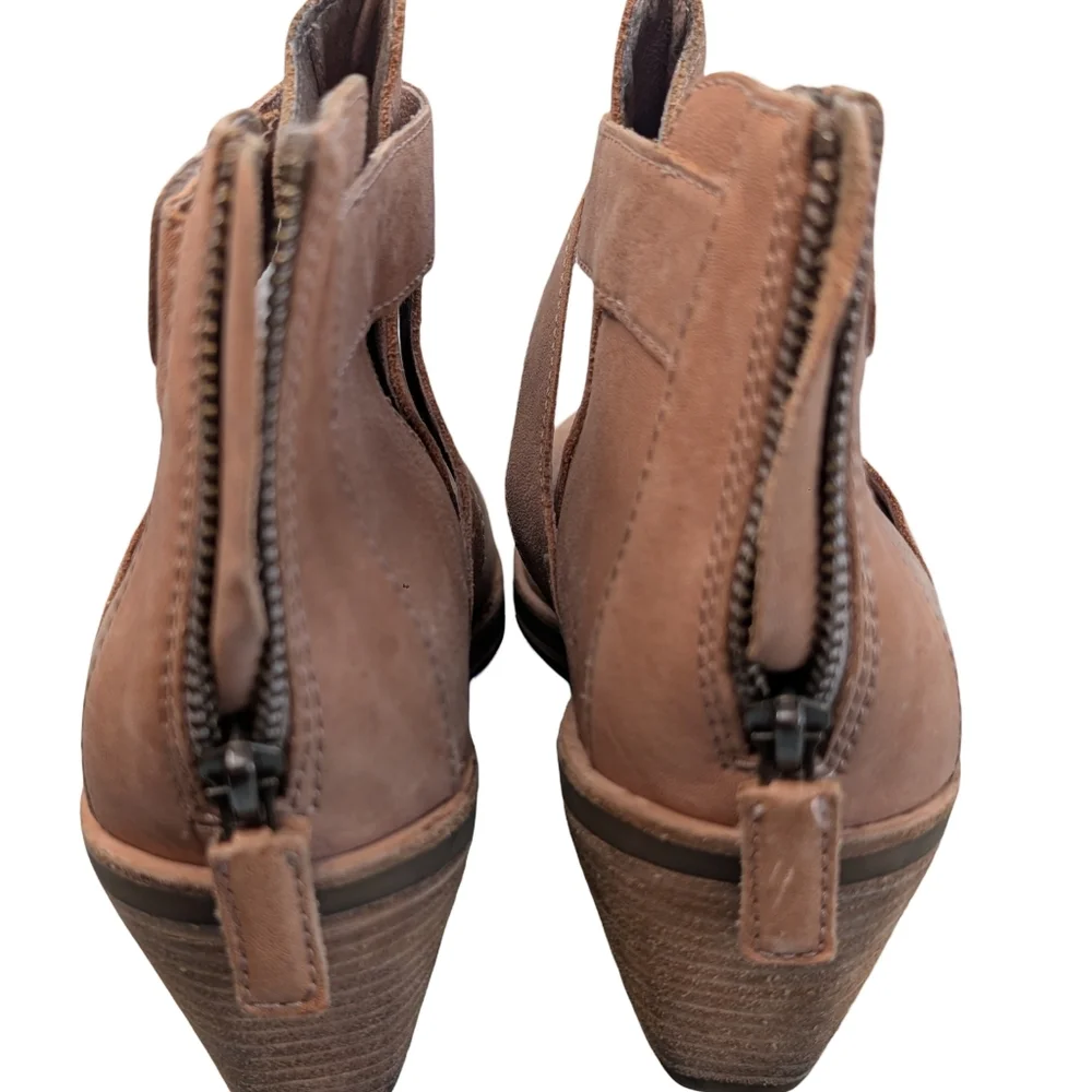 Eileen Fisher Derby Suede Crossover Strap Ankle Bootie Size 8
